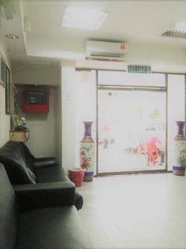 Ang's Hotel 2*