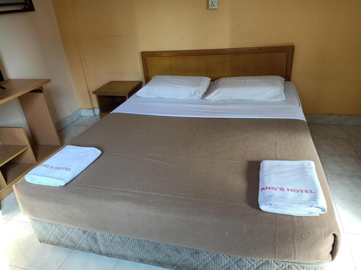 Ang's Hotel